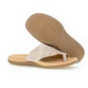 NWT Gabor Lanzarote Womens Toe Post Sandals - Size 6